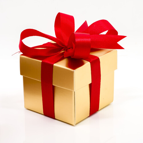 Какой подарок лучше дарить - сделанный своими руками или купленный в магазине?