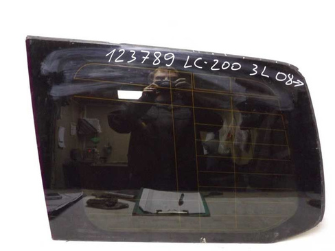 Форточка крыла заднего левого Toyota Land Cruiser (URJ200) 2008- (123789СВ2) Оригинальный номер 6272060B31