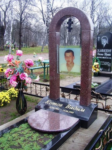 Фото на памятник на стекле челябинск