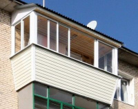 Комплексная отделка балкона с остеклением и монтажем крыши.