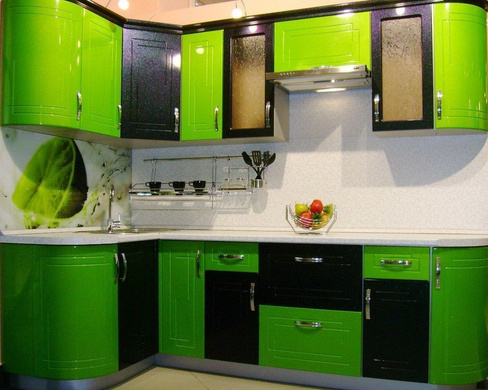 Кухня на заказ угловая зеленая из МДФ (пленка)