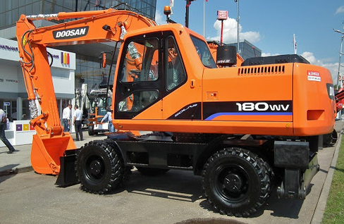 Аренда полноповаротного экскаватора doosan 180