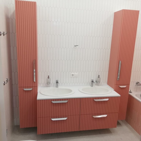 Комплект мебели в ванну оранжевый