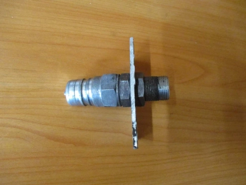 Клапан со штуцером гидрооборудования 5550-02-12.m SCANIA